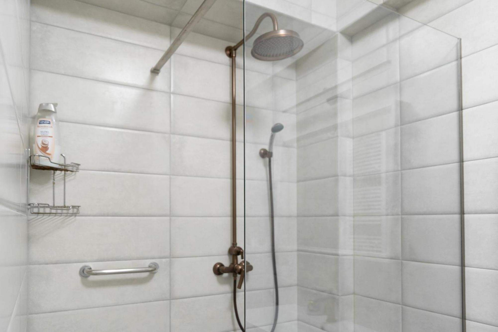 Glass New Apartments Ultracentral Chişinău Extérieur photo