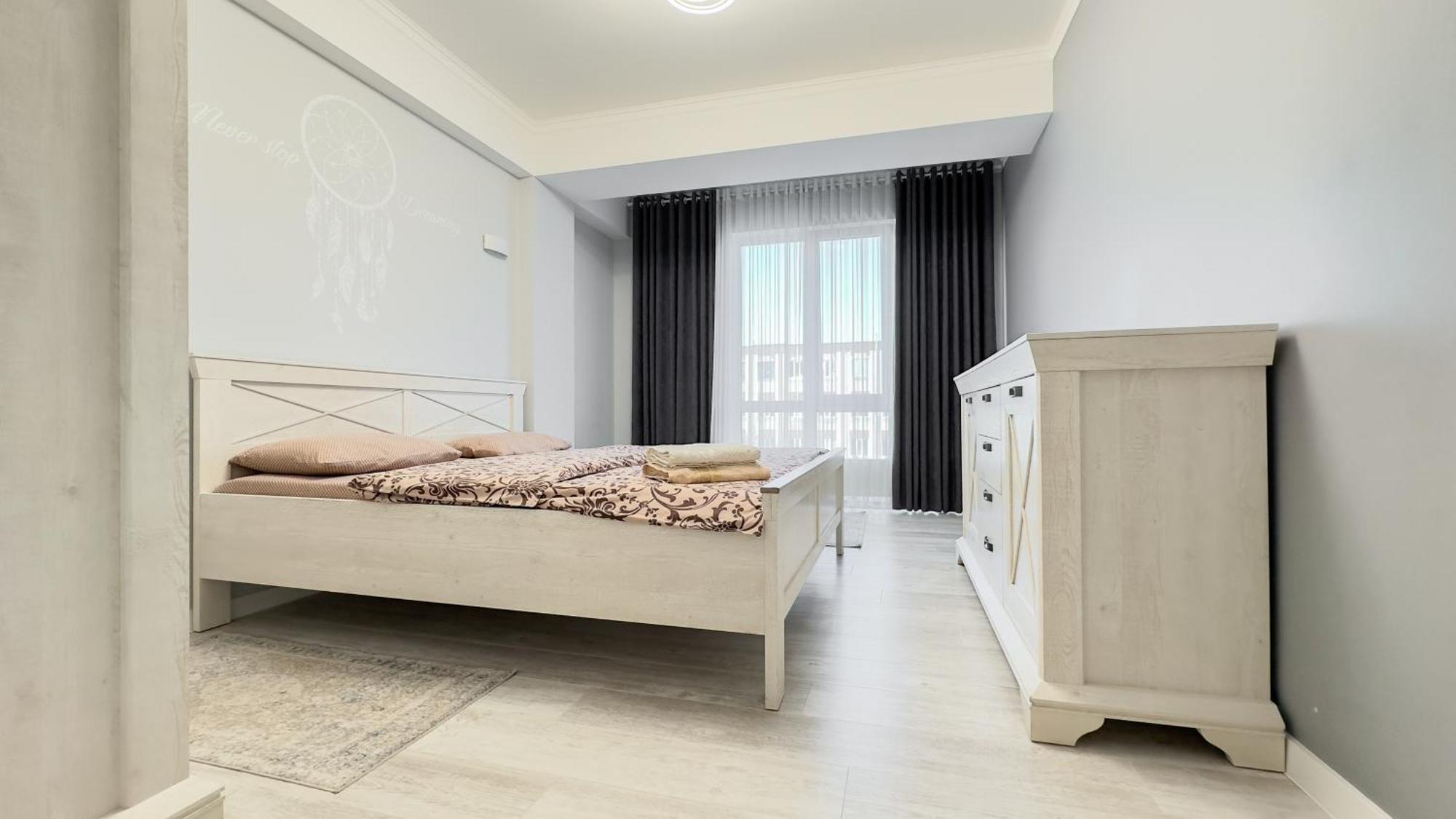 Glass New Apartments Ultracentral Chişinău Extérieur photo